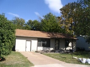Building Photo - 1301 E Avenue H