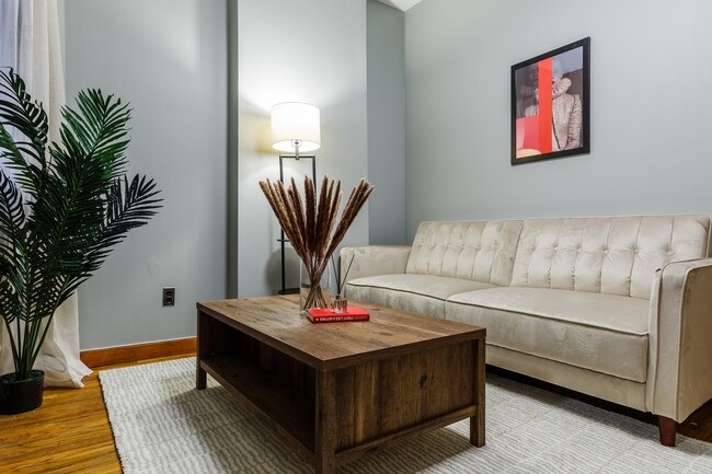 Foto del edificio - 346 E 65th St