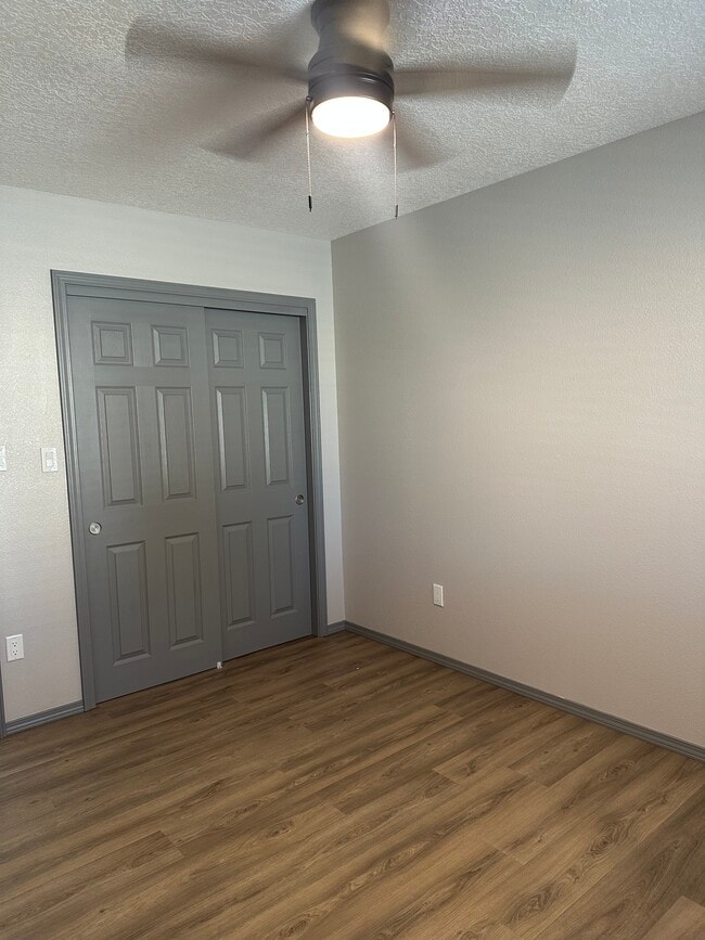 Building Photo - 855 W Castillo Ave