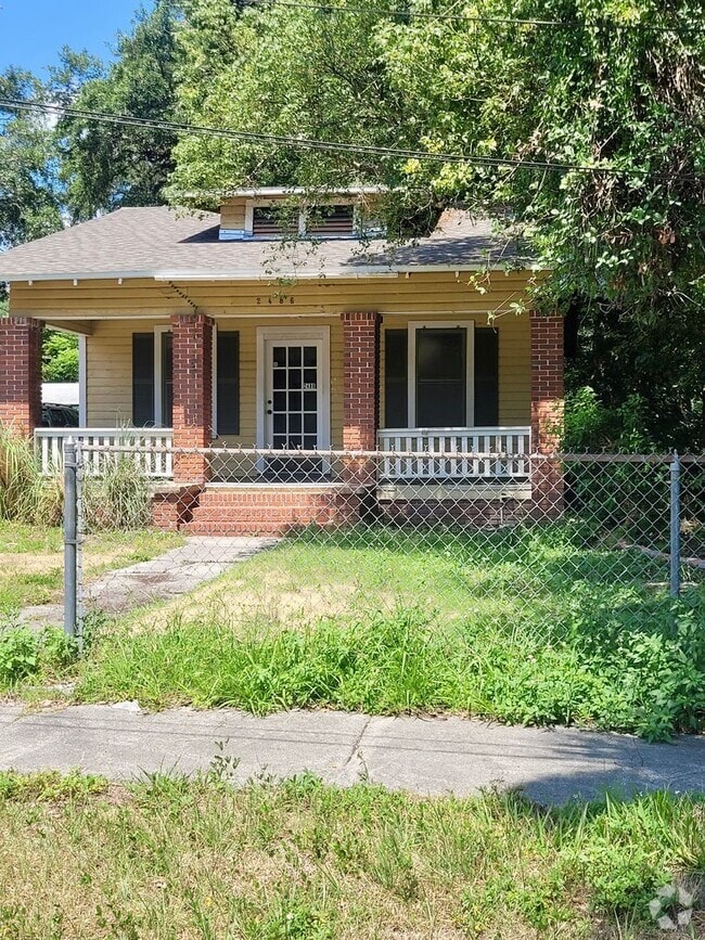 Building Photo - 2486 Orange Ave