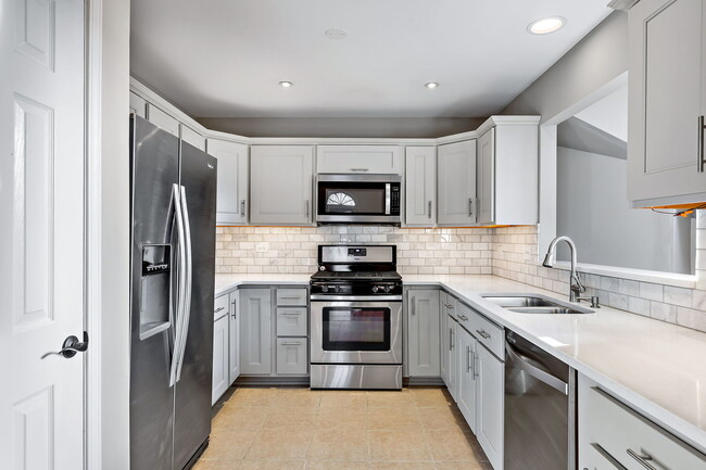 Building Photo - 908 Prospect Ct