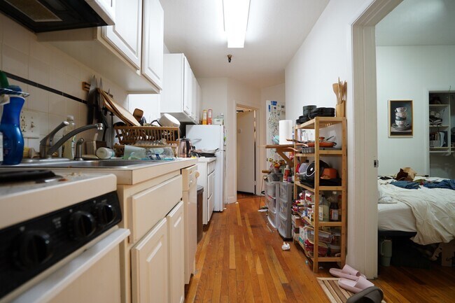 Building Photo - 45 Westland Ave