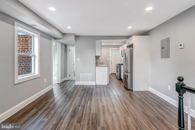 Foto del edificio - 2 br, 1 bath Duplex - 235 Division Avenue ...