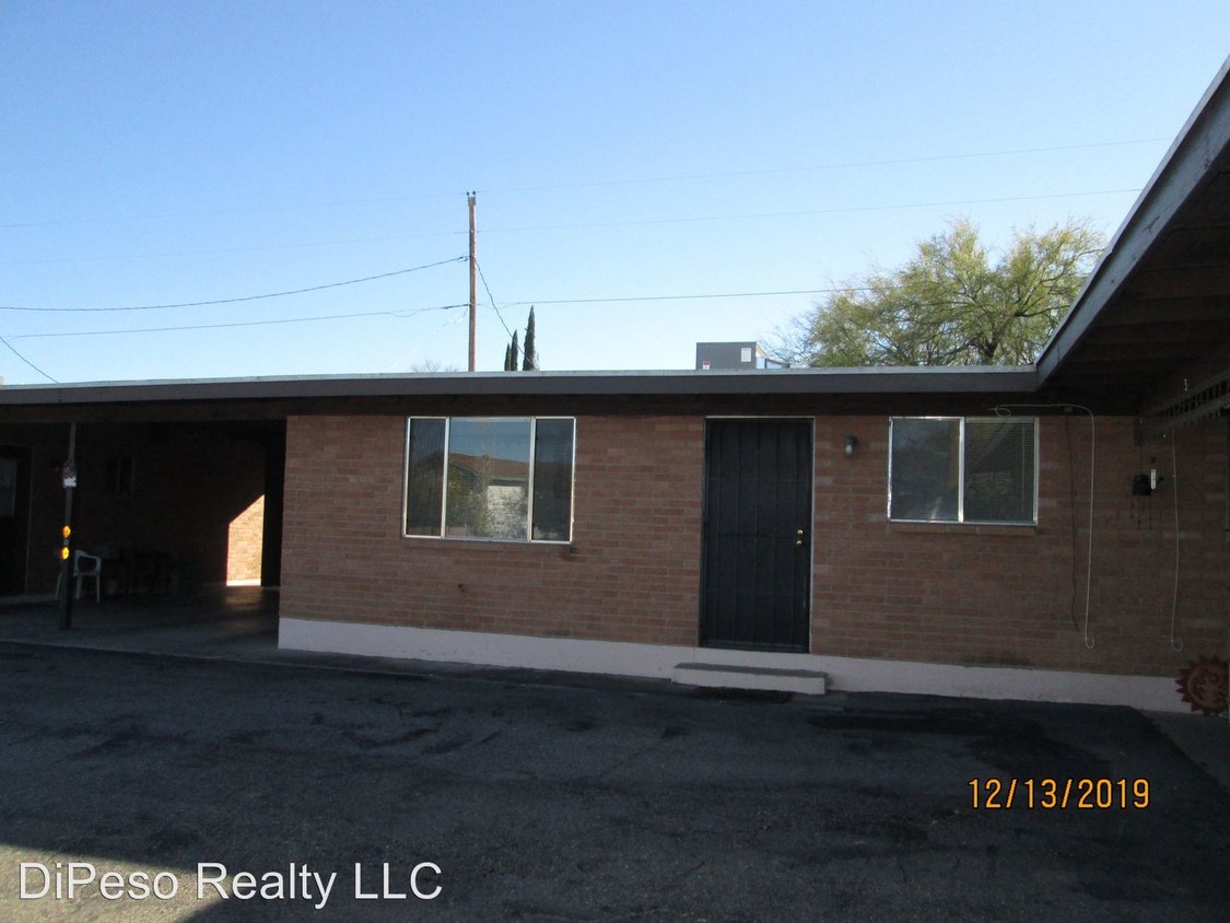 Primary Photo - 680 S Valley View St