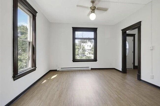 Building Photo - 3533 Chicago Ave