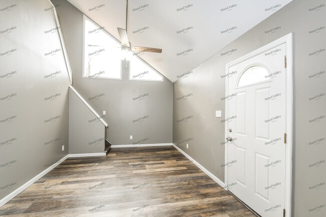 Building Photo - 2796 Dawnview Dr