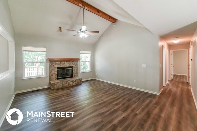 Building Photo - 1108 Park Dr