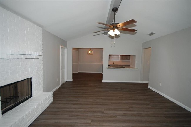 Building Photo - 2328 Mesquite Cir