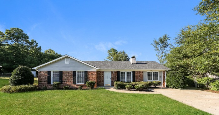 Primary Photo - Stunning 3 Bedroom Home in Piedmont with M...
