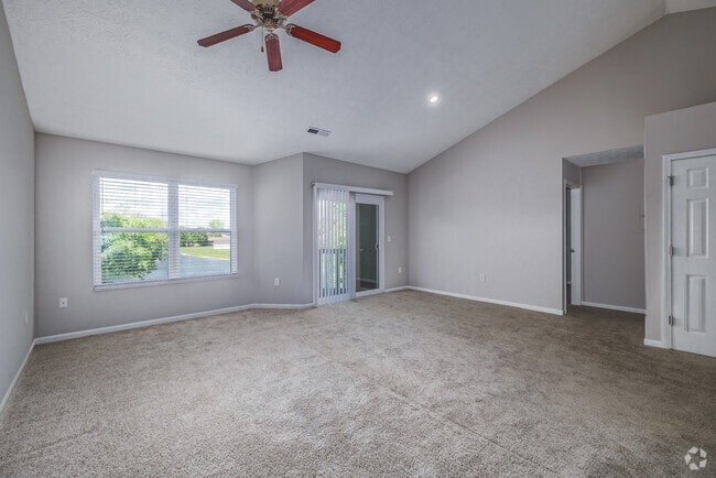 3BR, 2BA - 1,232SF - Living Room - The Arbors of Yankee Vineyards