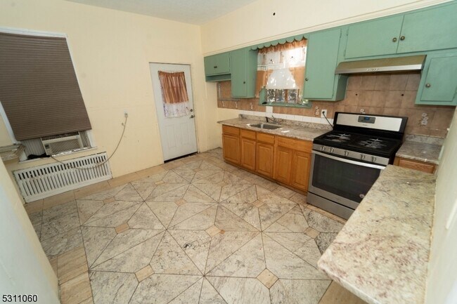Foto del edificio - 528 E Jersey St