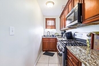 kitchen - 51 Willard St Apartments