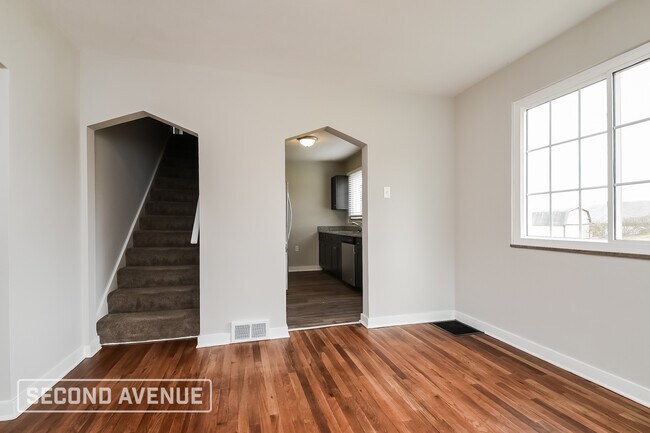 Building Photo - 2708 5th ST