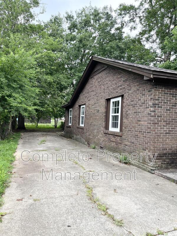 Foto del edificio - 713 30th Pl SW