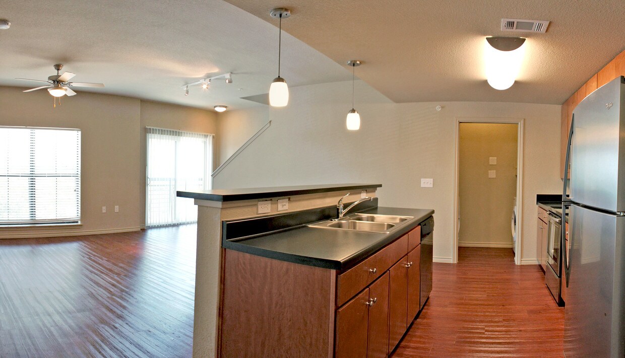 Texan North Campus Apartments in Austin, TX