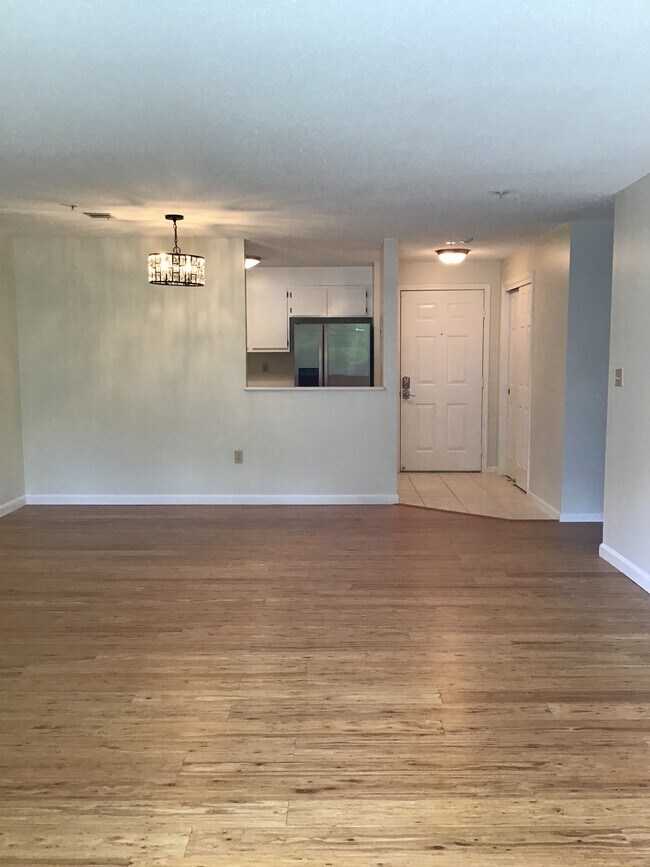 Foto del edificio - 12 Ledgewood Hills Dr