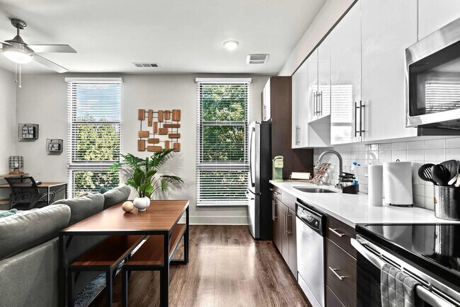 Foto del edificio - 455 14th St NW