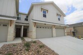 Primary Photo - 3/2.5/1.5 Fourplex Close to IH35 for Commu...