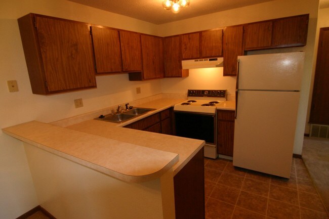 Building Photo - 3005 Woodland Ave