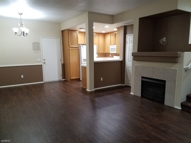 Building Photo - 25736 Perlman Pl