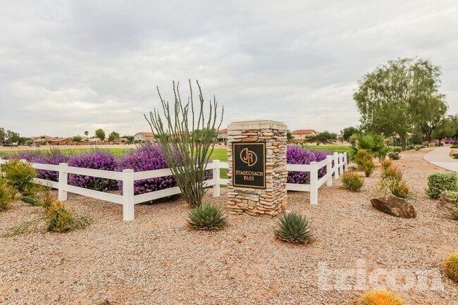 Building Photo - 1150 E Renegade Trail