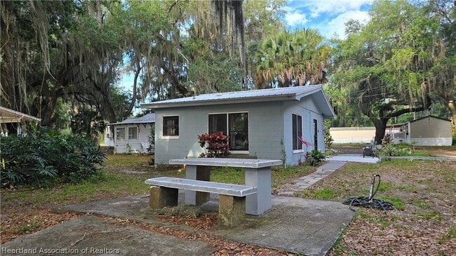 Building Photo - 44 Crawford Dr