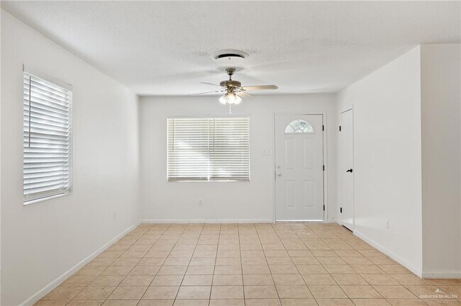 Building Photo - 200 N 41st St