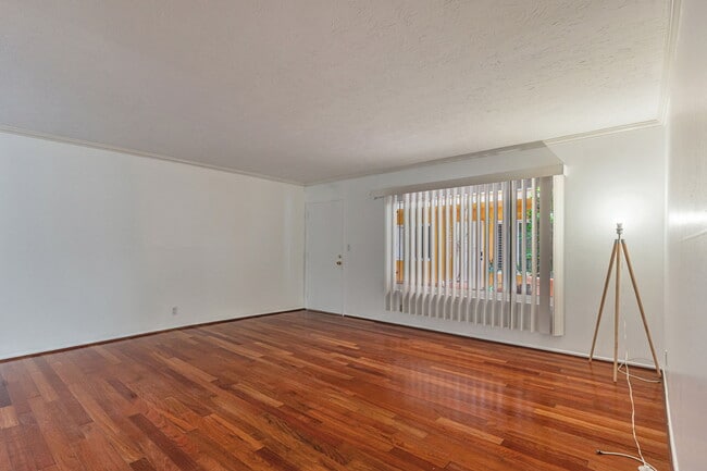 Building Photo - 382 Coronado Ave