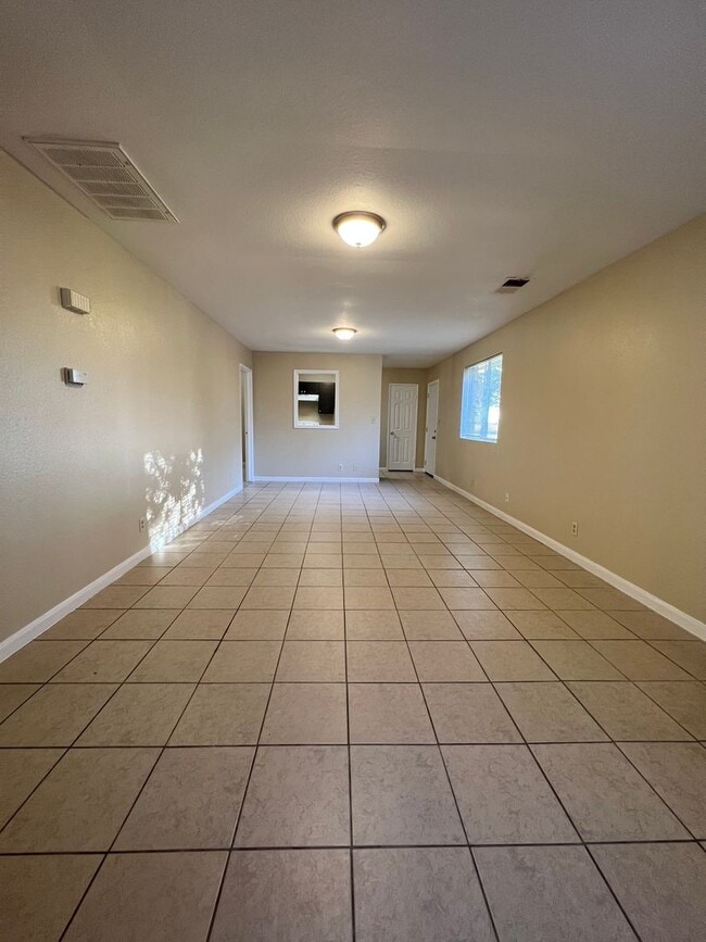 Building Photo - Newly refreshed 2BD/2BA duplex in Eagle Lake, TX.