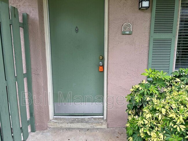 Foto del edificio - 126 Blue Pointe Way