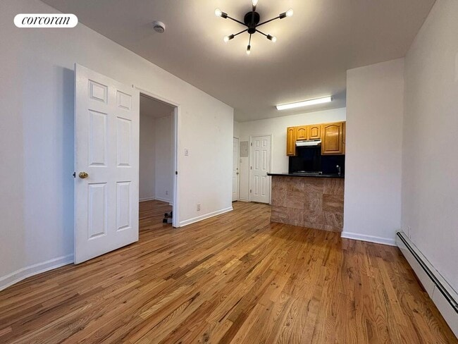 Building Photo - 16-53 Weirfield St