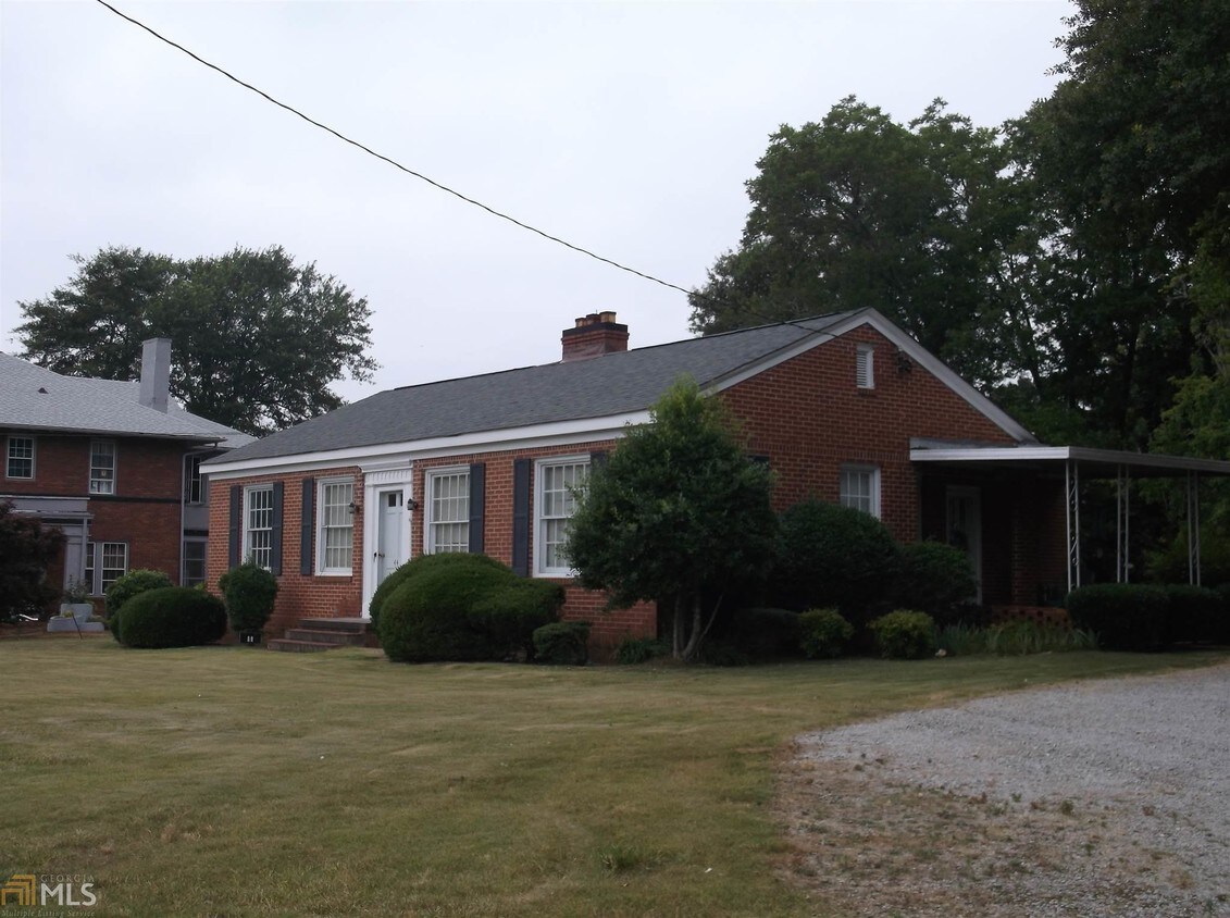 Primary Photo - 44 W Howell St