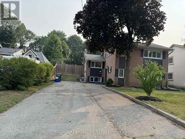 Building Photo - 92 Vista Dr
