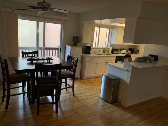 Dining Room with bal - 210 18th St
