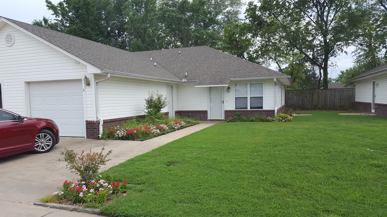 5 S 25th St, Van Buren, AR 72956 Townhome Rentals in Van Buren AR