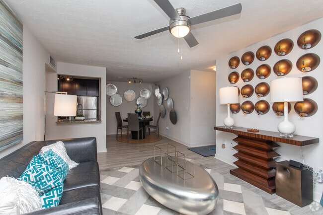 2BR, 2BA -1000SF - Broadleaf at Holcomb