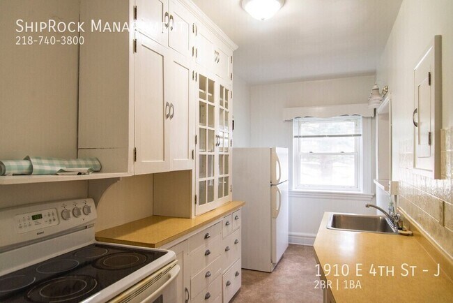 Foto del edificio - 1910 E 4th St