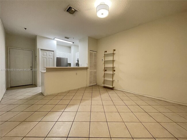 Building Photo - 2734 Bird Ave