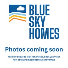 Building Photo - 1868 N Justin Ave