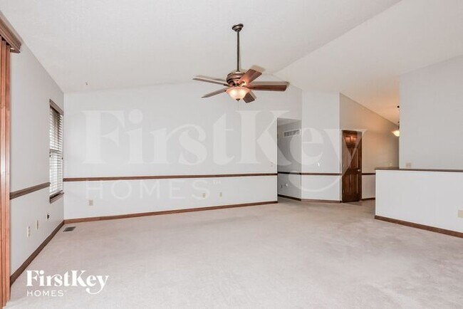 Building Photo - 20 Crystal Lake Drive