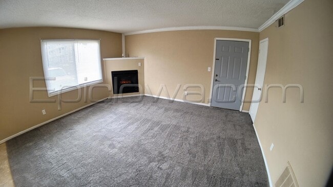 Building Photo - 1222 O Ave Pl NE