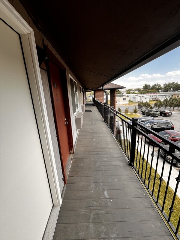 Building Photo - 202 Bear River Dr