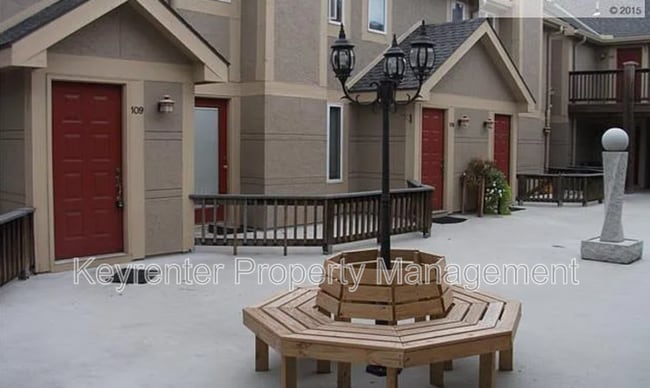 Foto del edificio - 4318 Belleview Ave