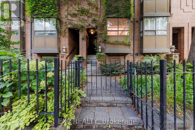Building Photo - 25 Dundonald St