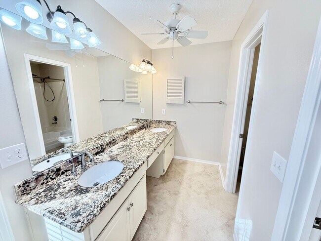 Building Photo - Spacious 3-Bedroom Home - Ideal Location