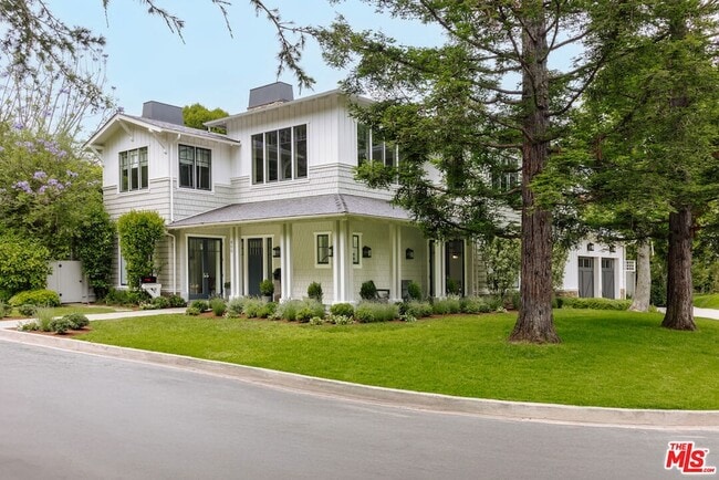 Building Photo - 800 Greentree Rd