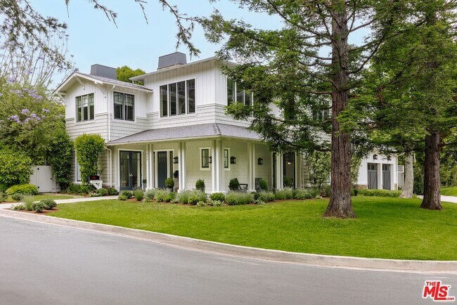 Foto del edificio - 800 Greentree Rd