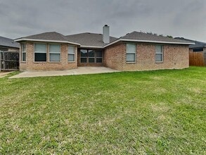 Building Photo - 8004 Mourning Dove Dr