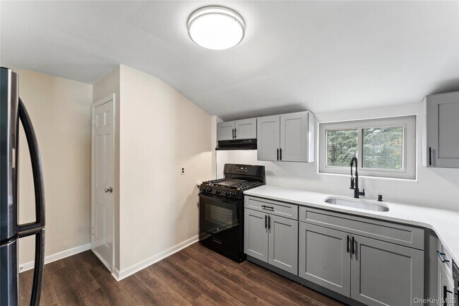 Foto del edificio - 66 Denton Ave