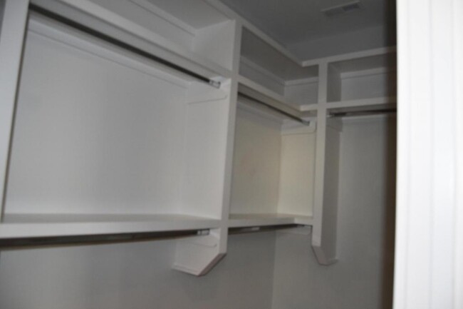 Building Photo - 1602 Heiman Street Unit A